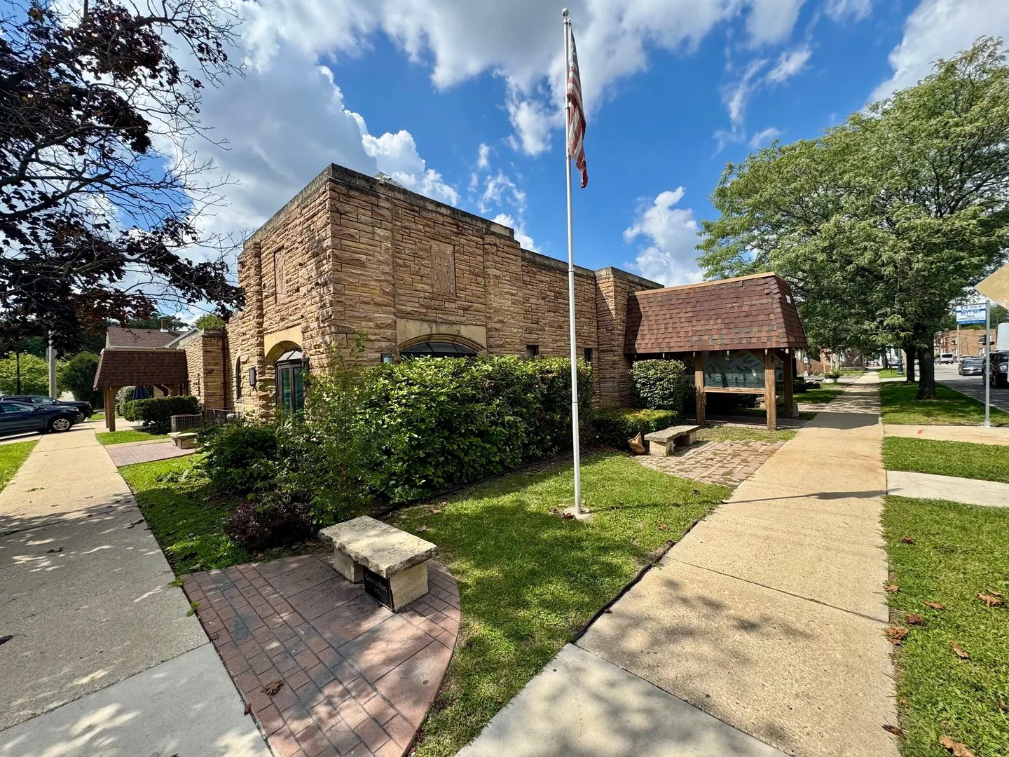 251 N Center Street IL