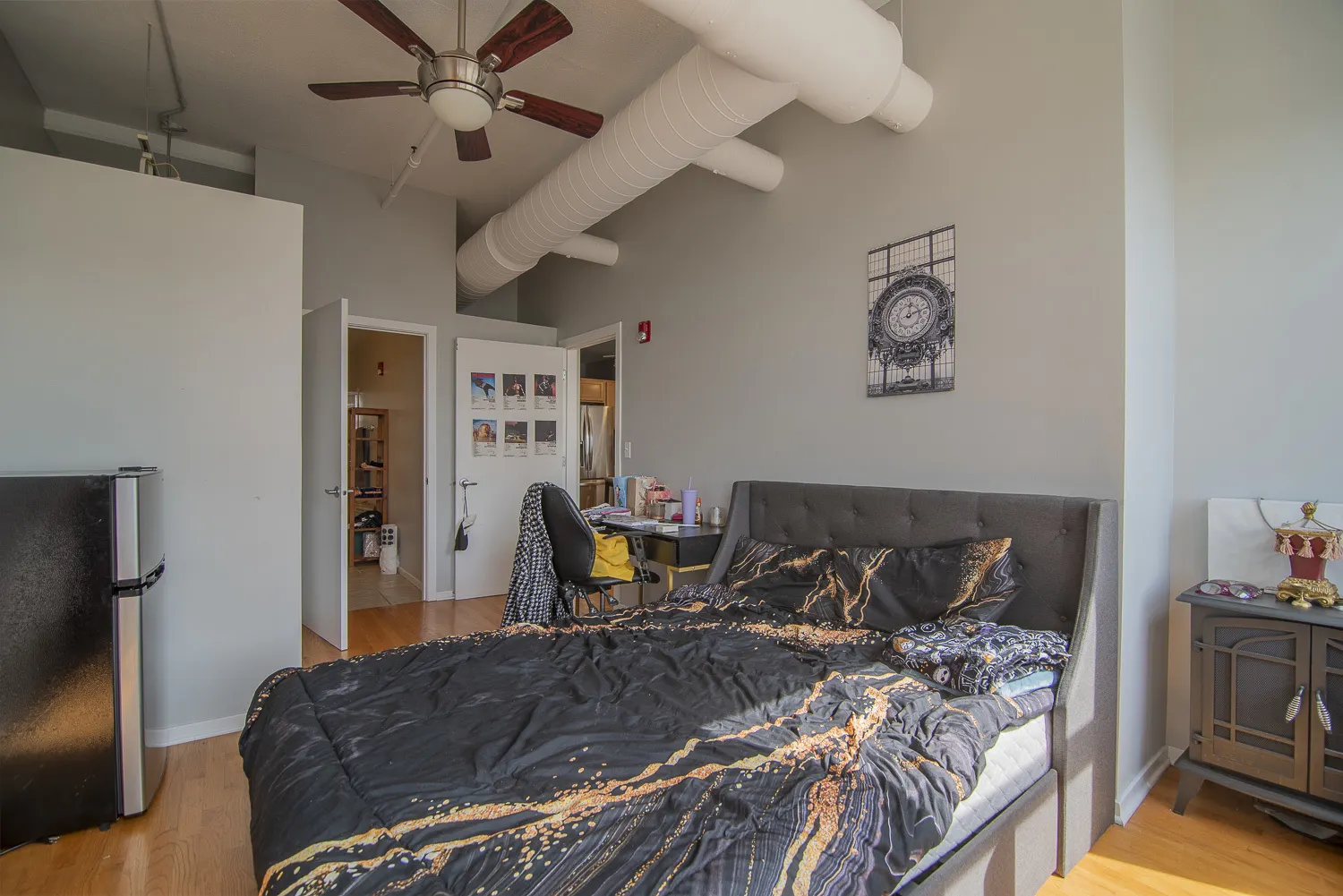 933 W VAN BUREN Street 609 IL