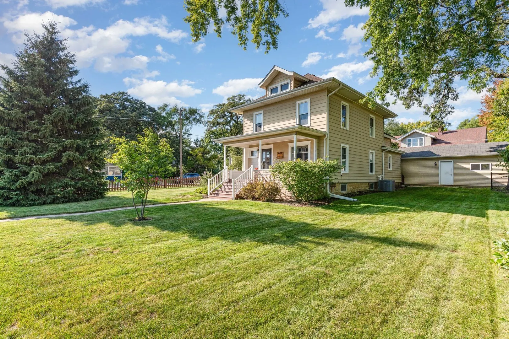408 E Lincoln Avenue IL