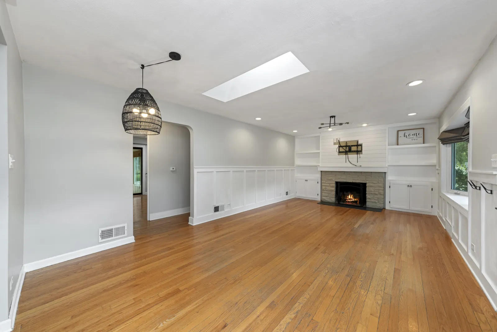 25 N Washington Street IL