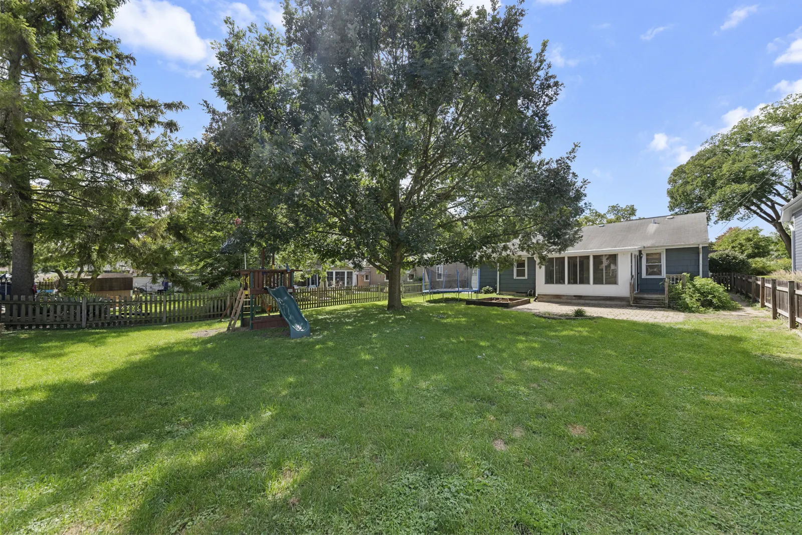 25 N Washington Street IL