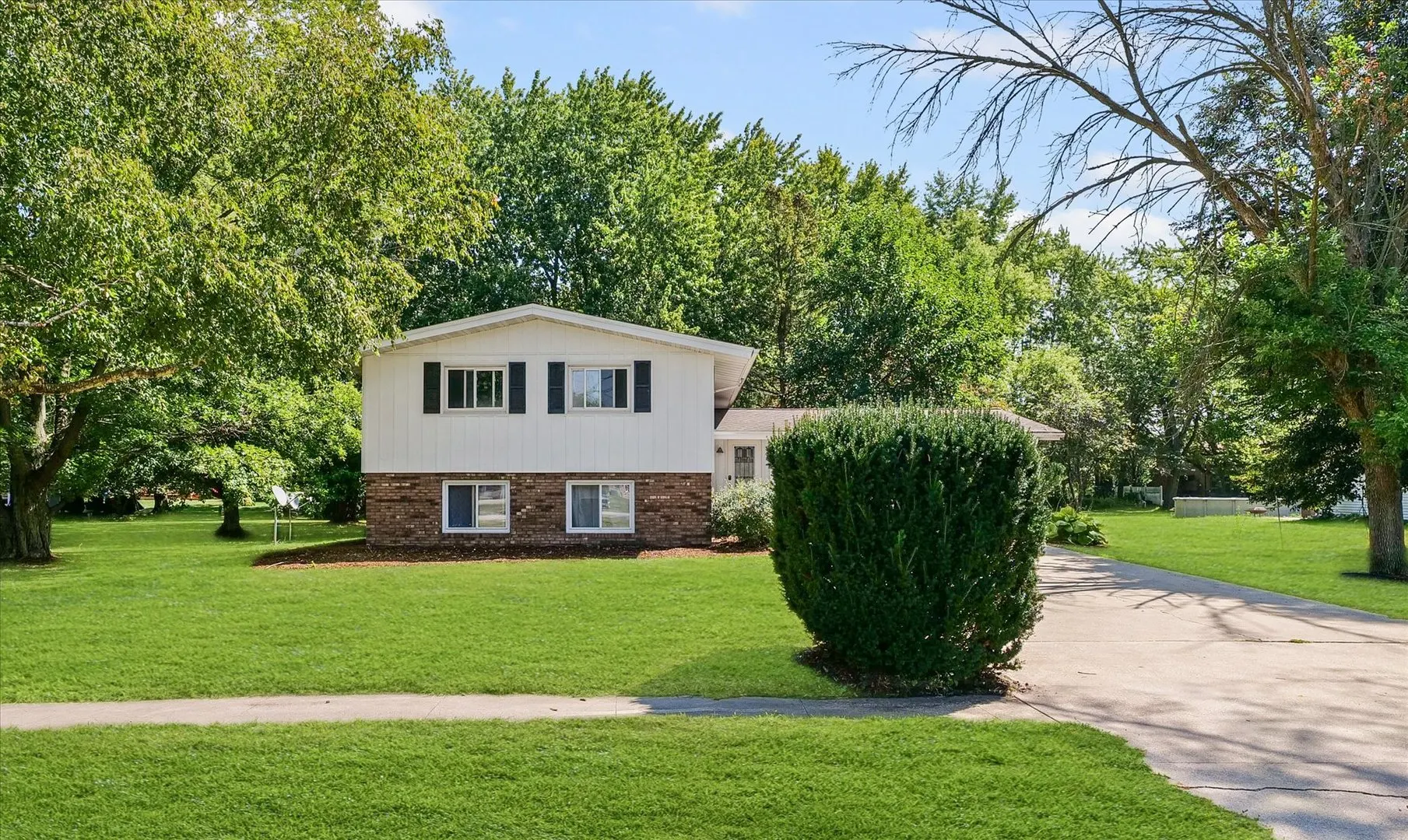 5 Allison Drive W IL