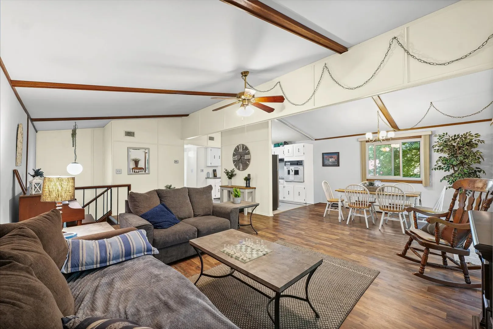 5 Allison Drive W IL