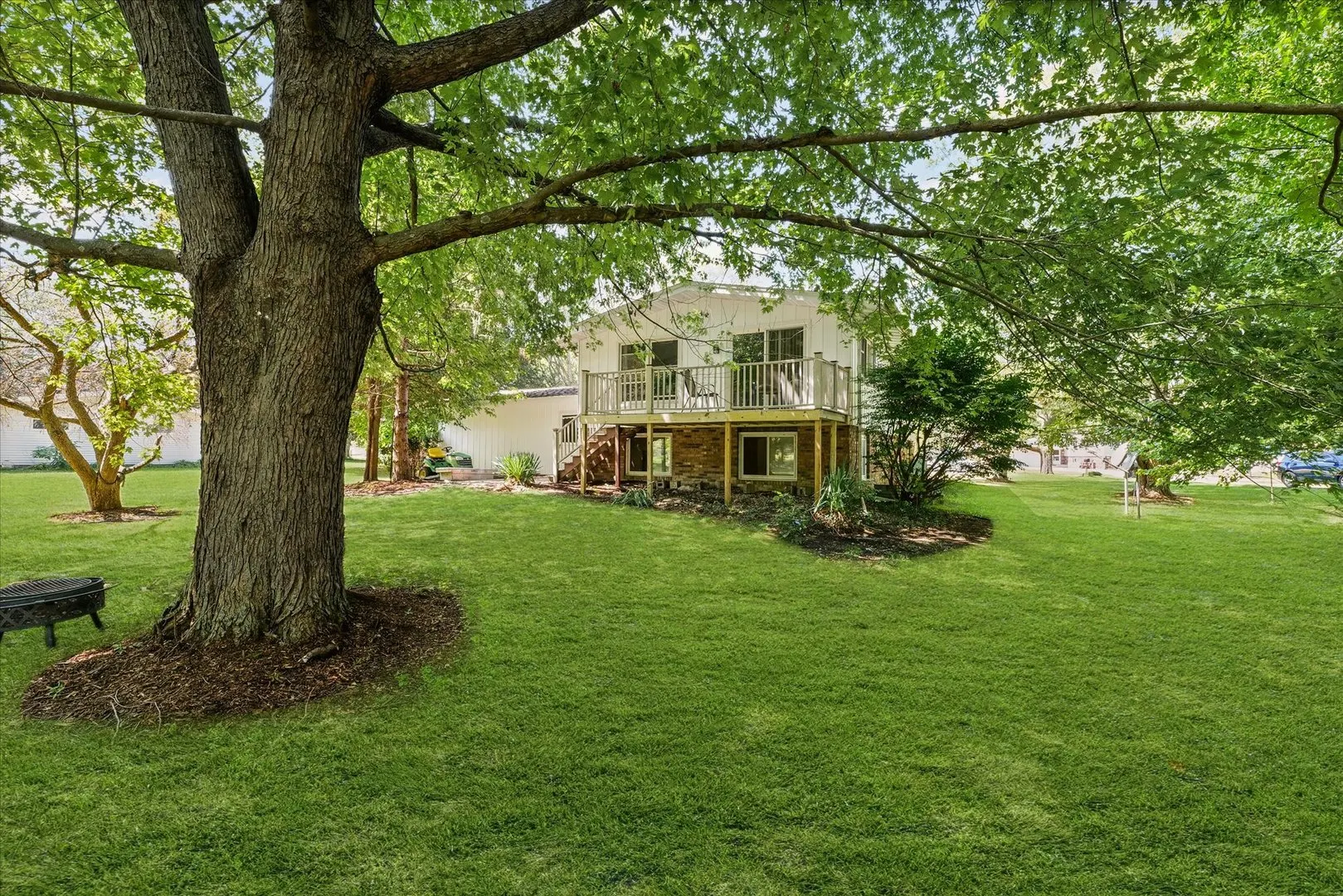 5 Allison Drive W IL
