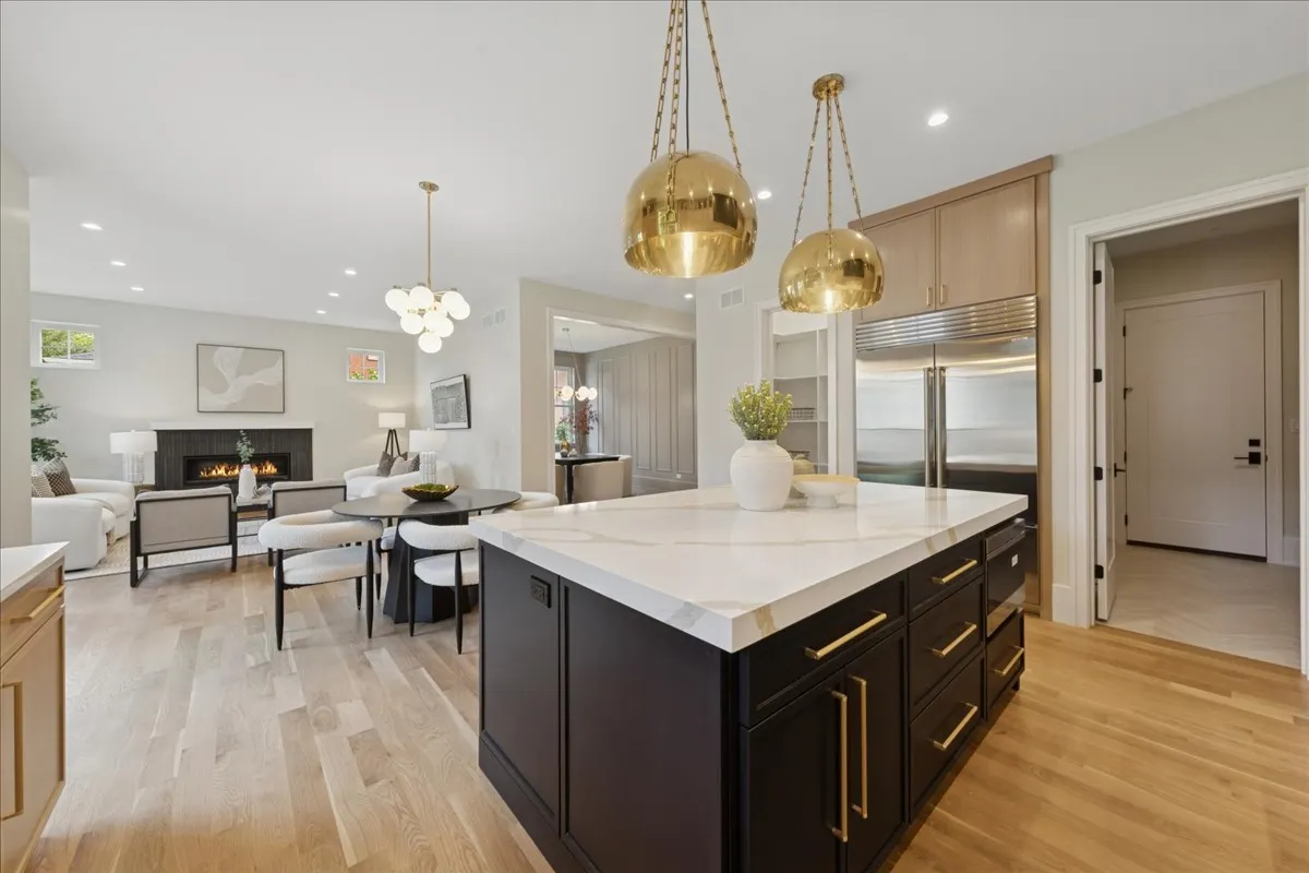 334 S Ashland Avenue IL