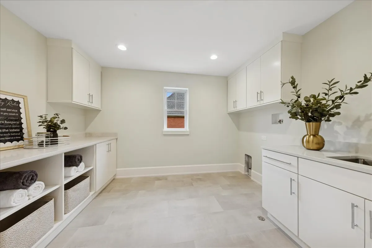 334 S Ashland Avenue IL