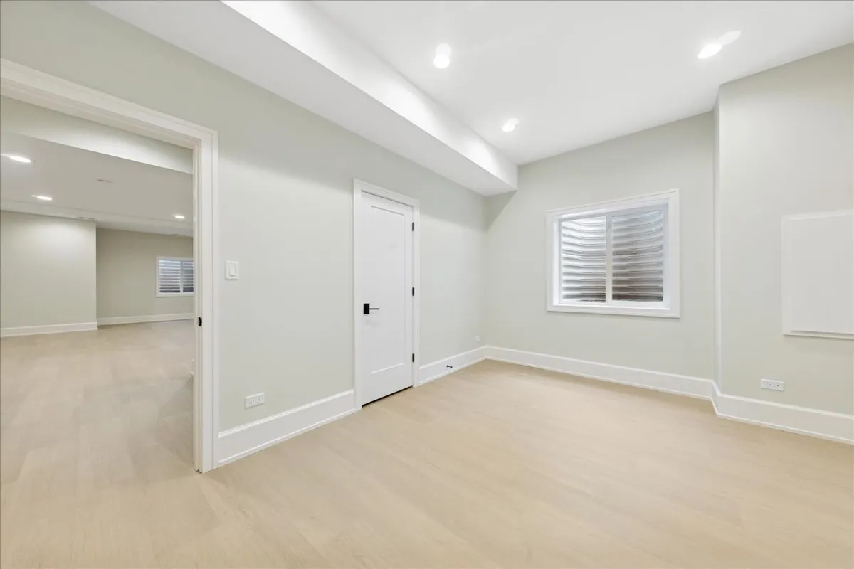 334 S Ashland Avenue IL