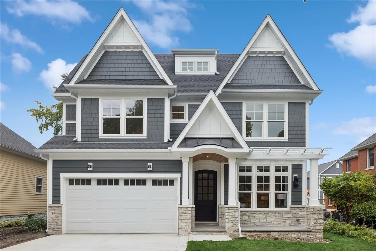 334 S Ashland Avenue IL
