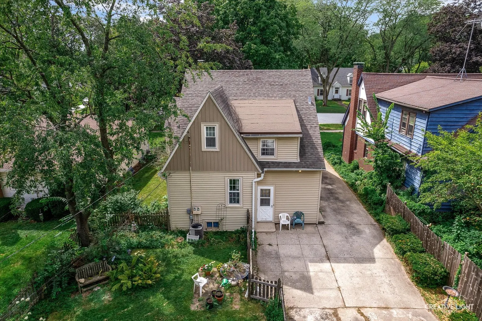 208 Ingleside Avenue IL