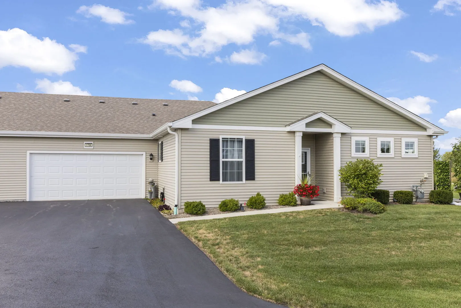 1706 Southern Circle IL