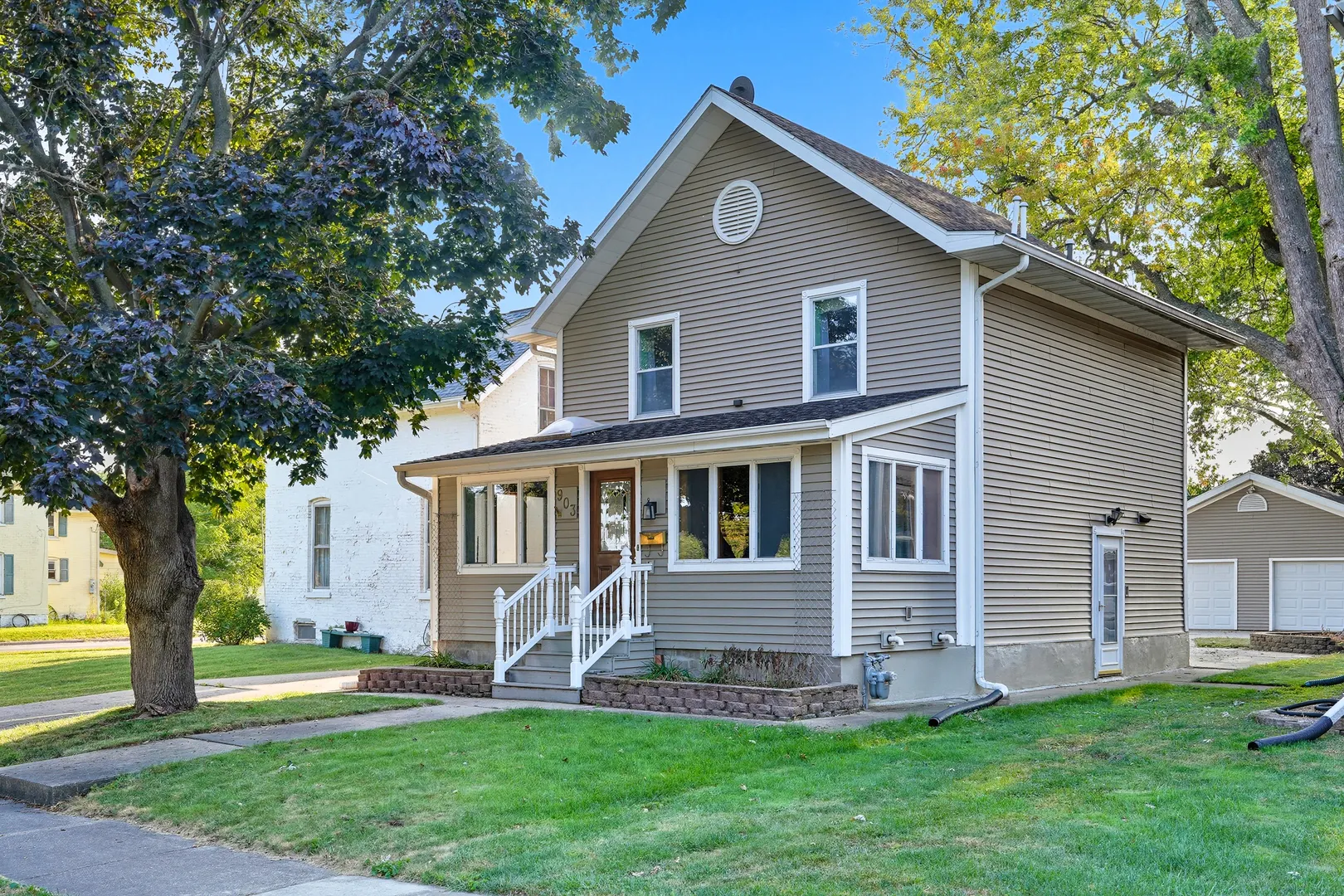 903 7th Avenue IL