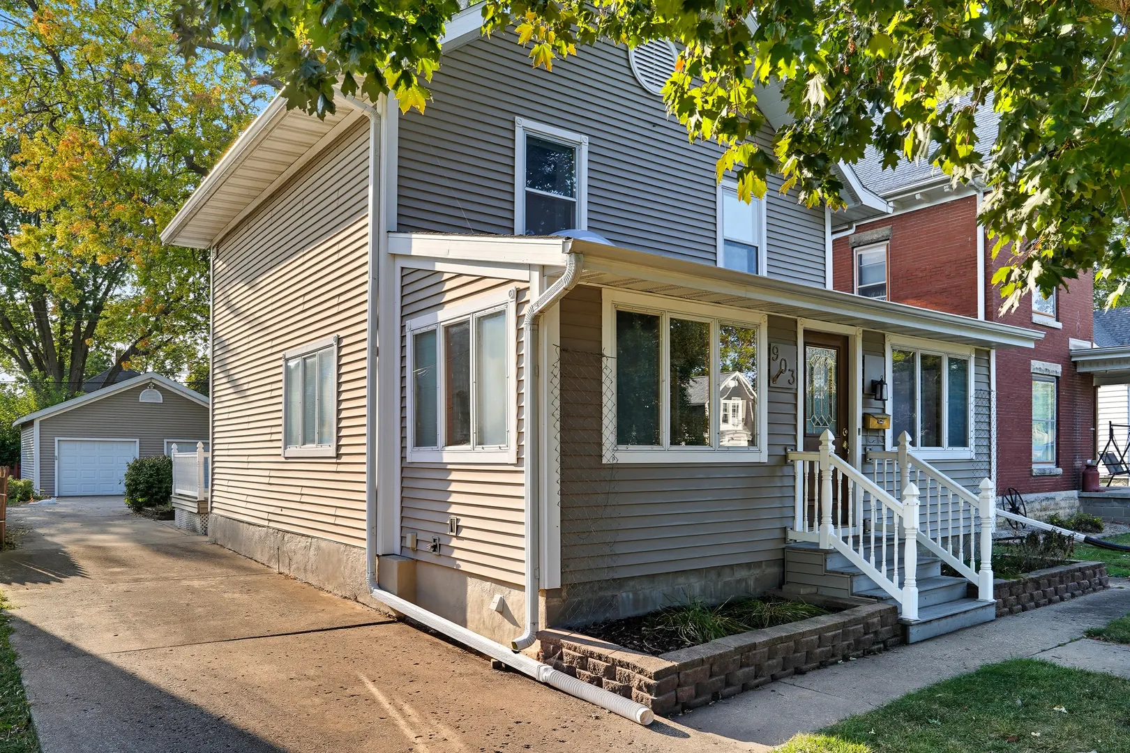 903 7th Avenue IL