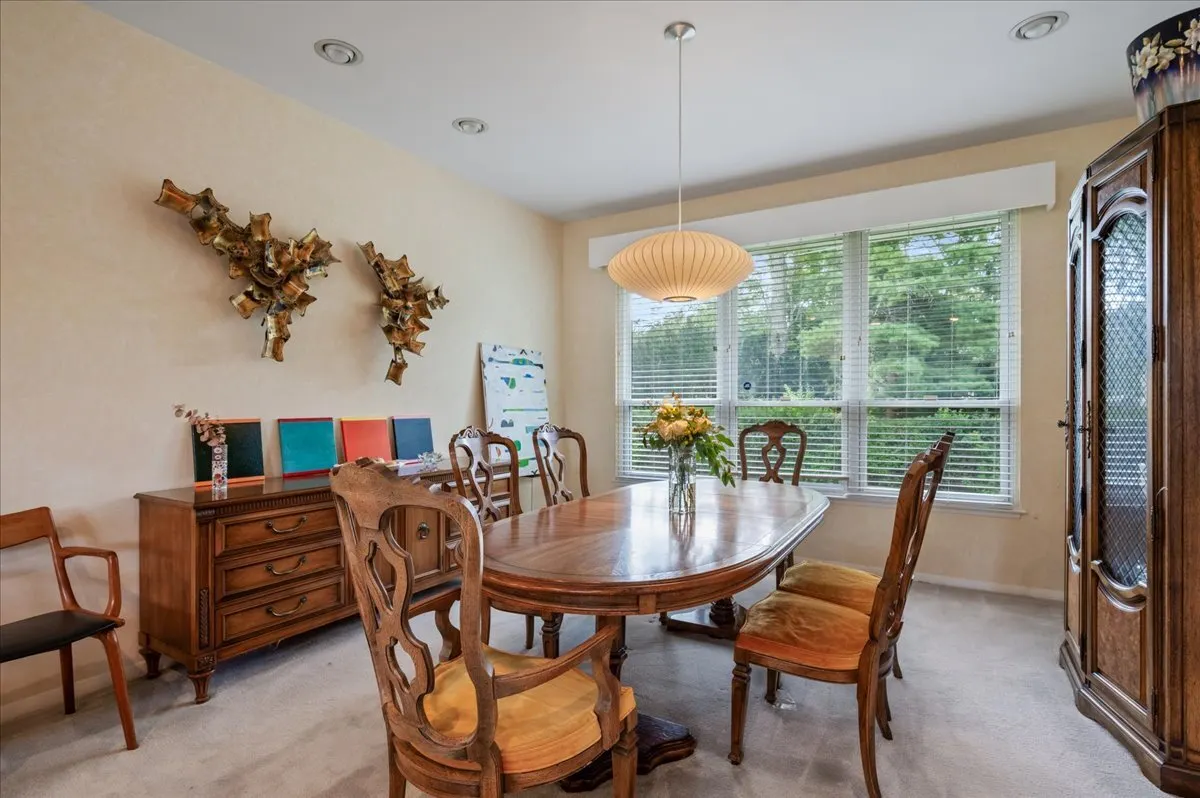 746 Woodridge Lane IL