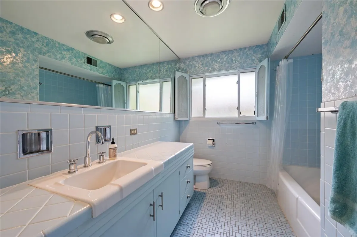 746 Woodridge Lane IL