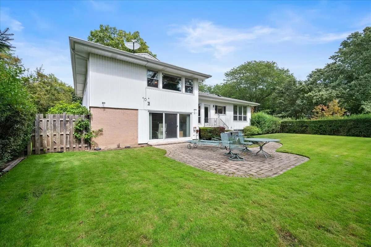 746 Woodridge Lane IL