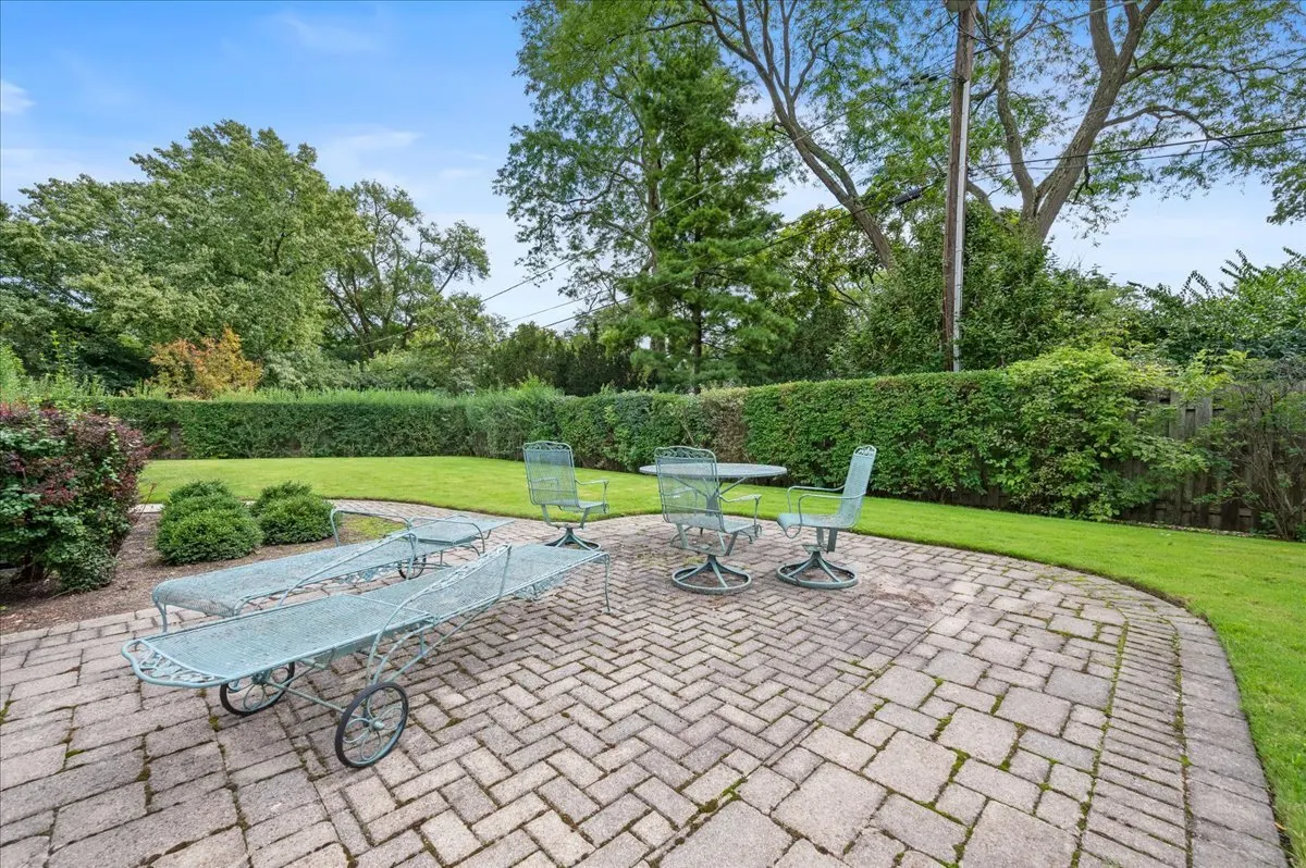 746 Woodridge Lane IL