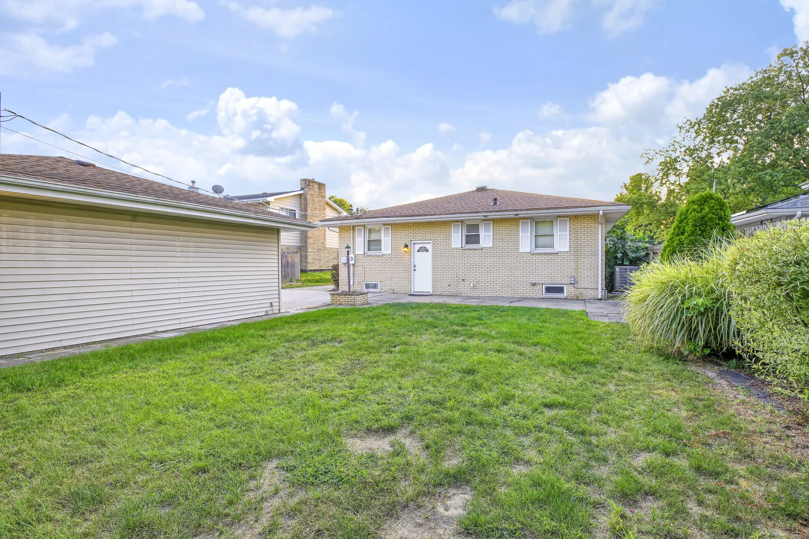 18307 Locust Street IL