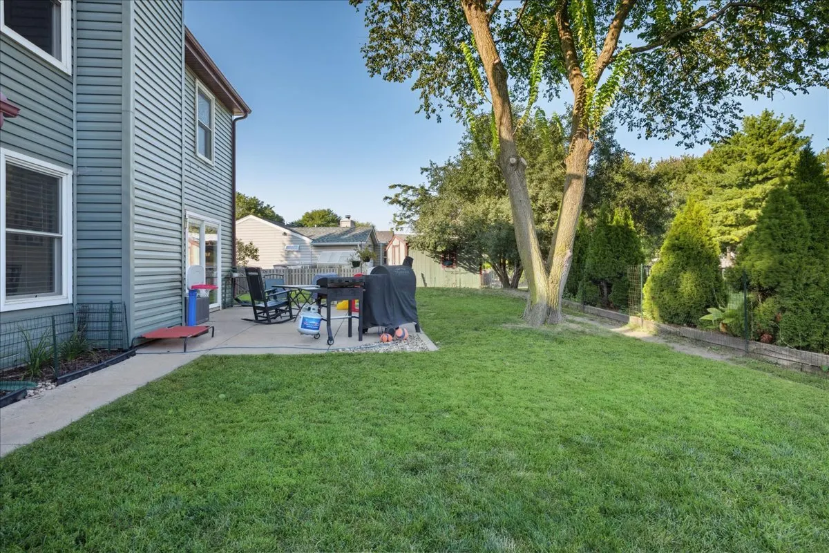 811 Newport Drive IL