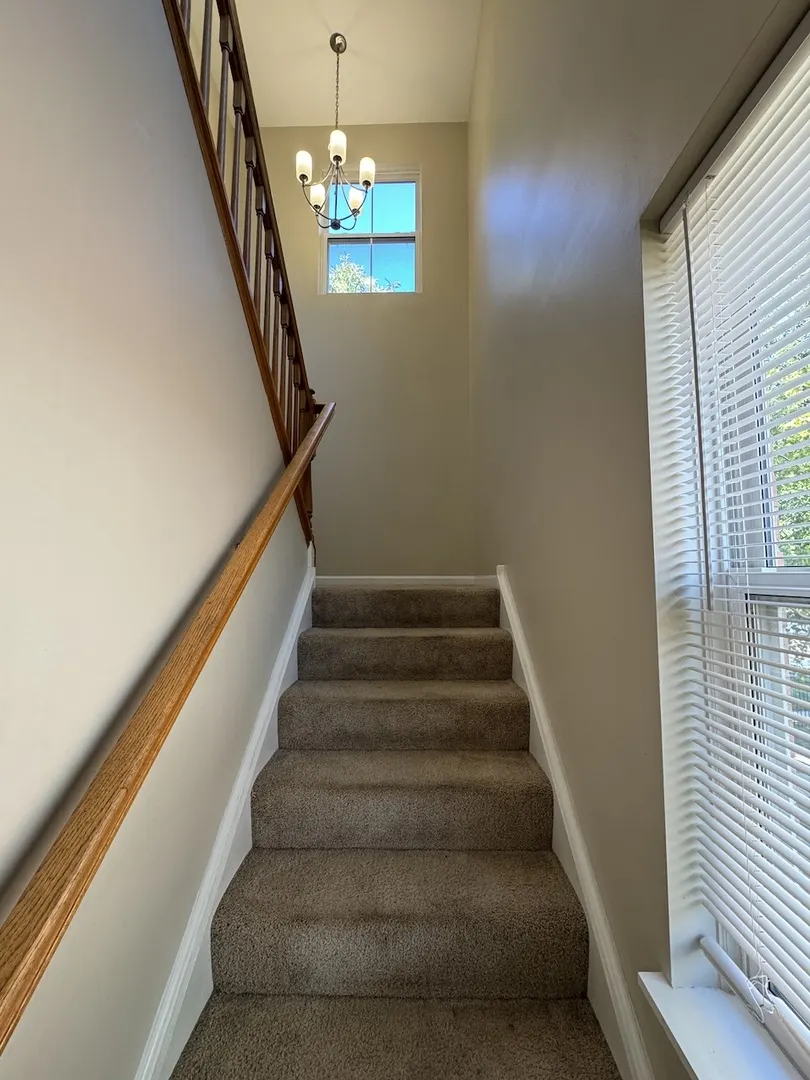 1131 N Claremont Drive IL