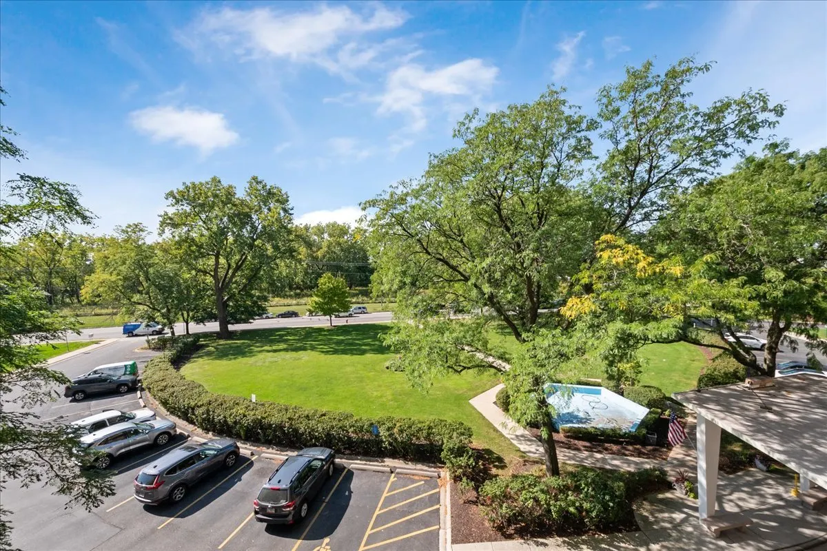 7141 N Kedzie Avenue 406 IL