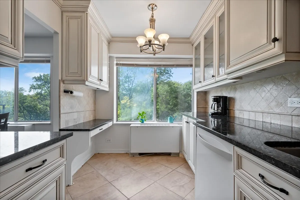 7141 N Kedzie Avenue 406 IL