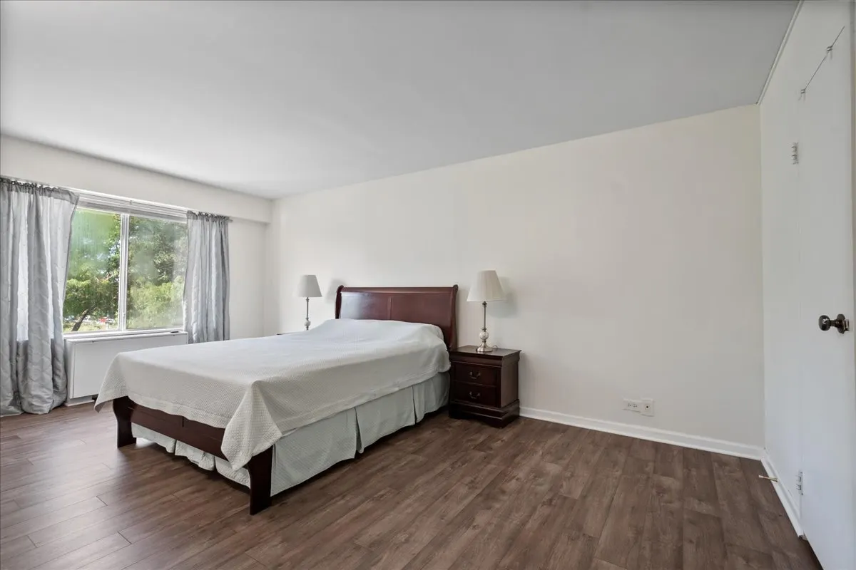 7141 N Kedzie Avenue 406 IL