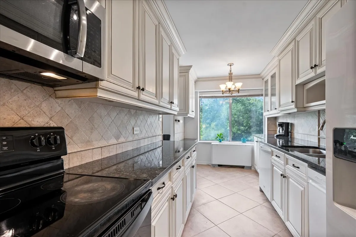 7141 N Kedzie Avenue 406 IL