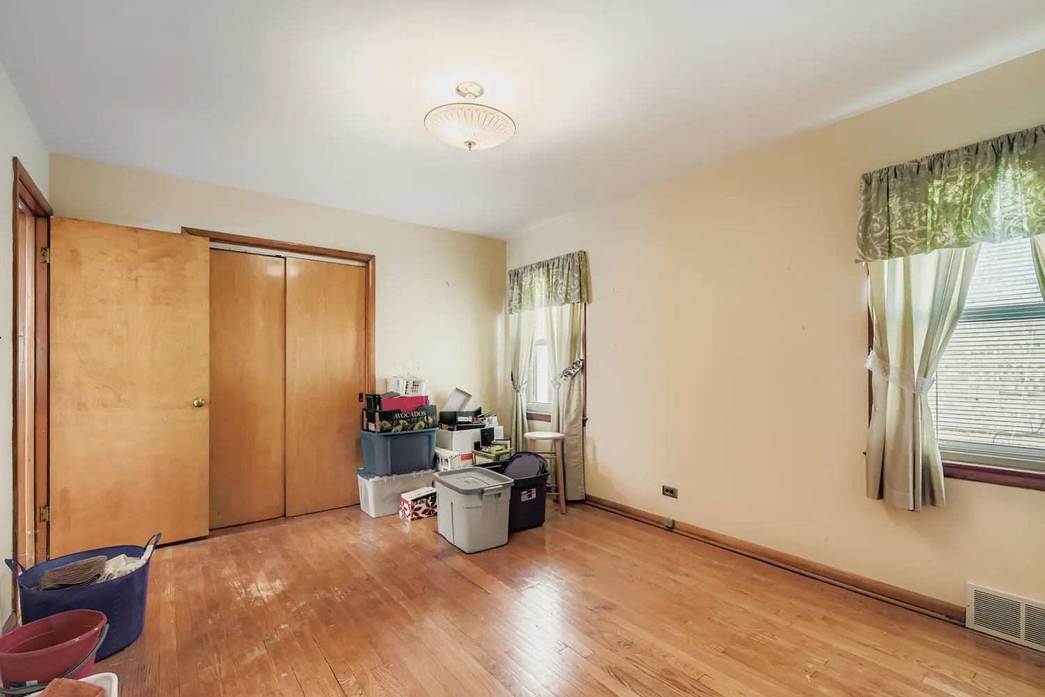 4924 W Montrose Avenue IL