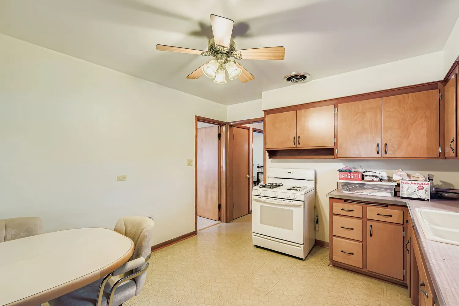 4924 W Montrose Avenue IL