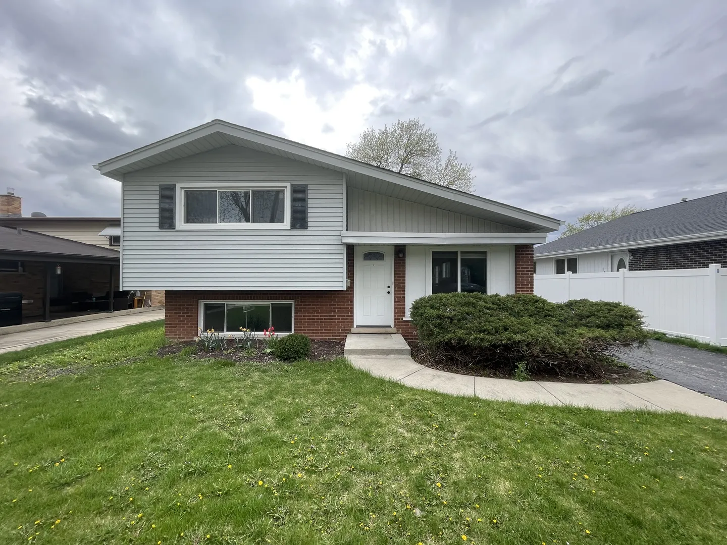 514 N Charlotte Street IL