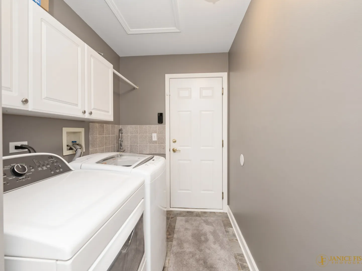 1047 Fairway Drive IL