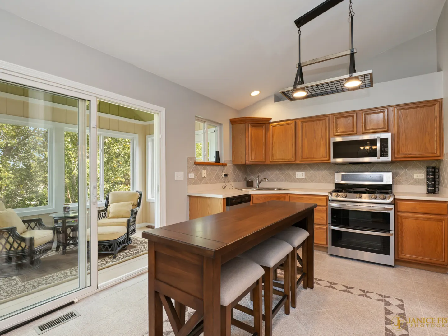 1047 Fairway Drive IL