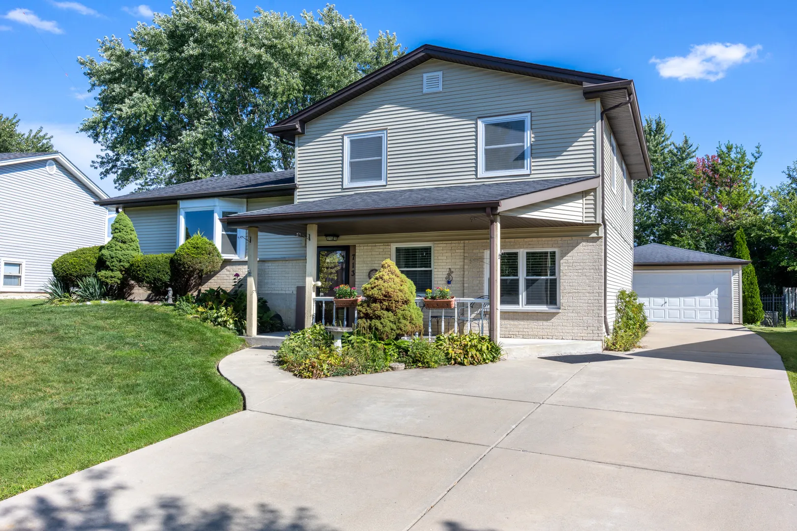 713 Oklahoma Way IL