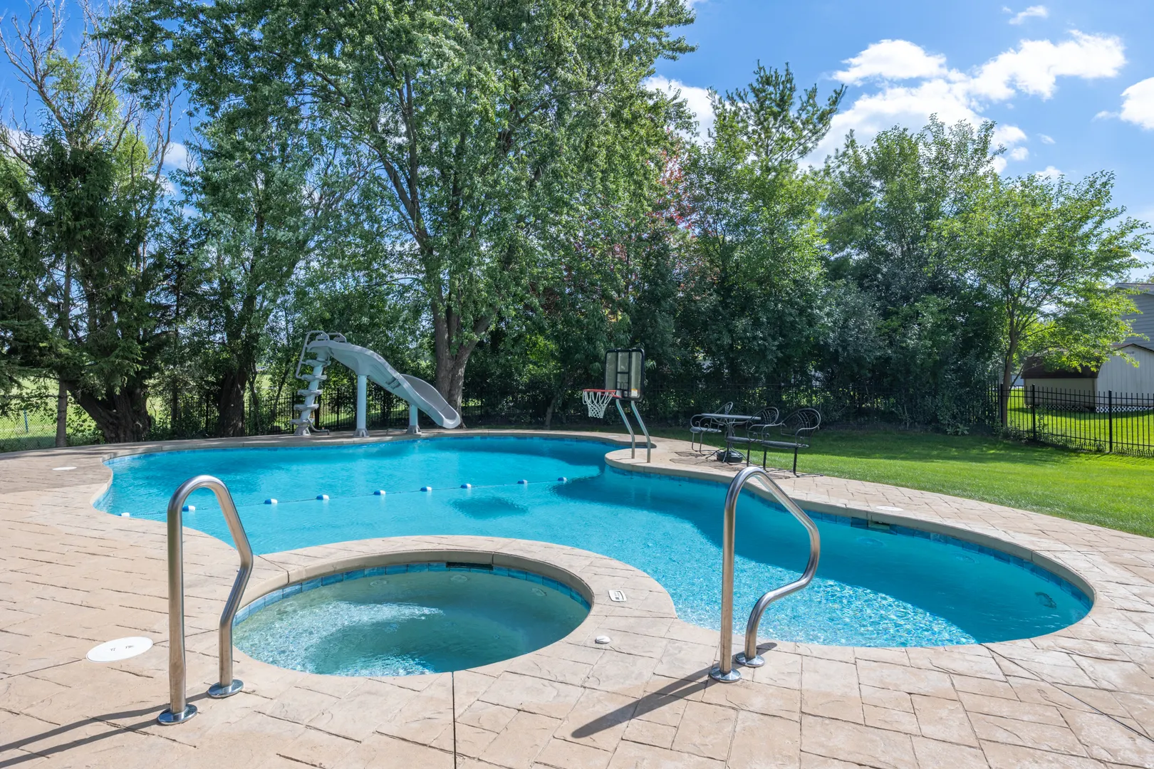 713 Oklahoma Way IL