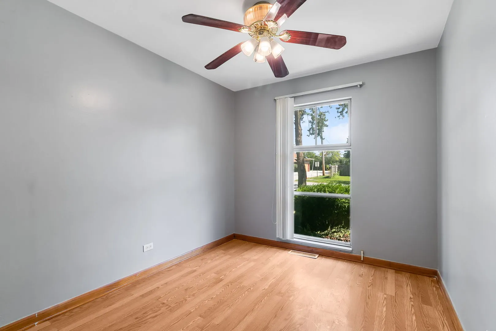 1354 STANLEY Boulevard IL