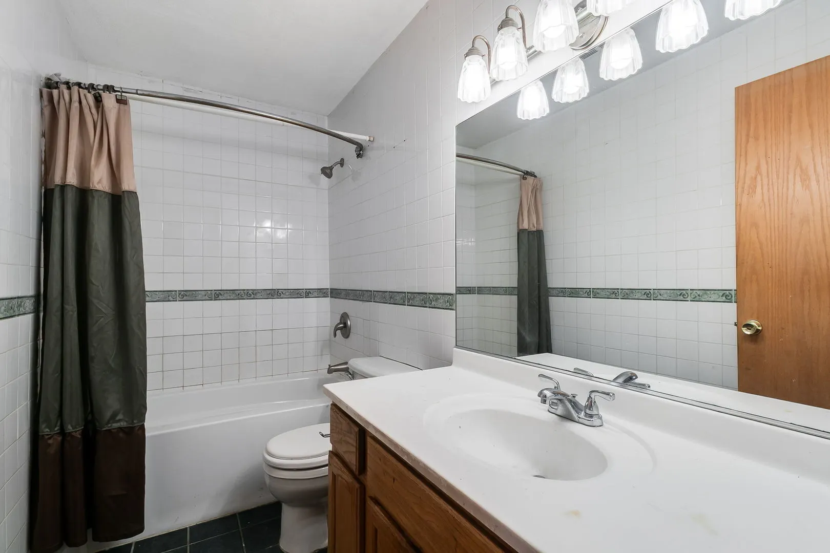1354 STANLEY Boulevard IL