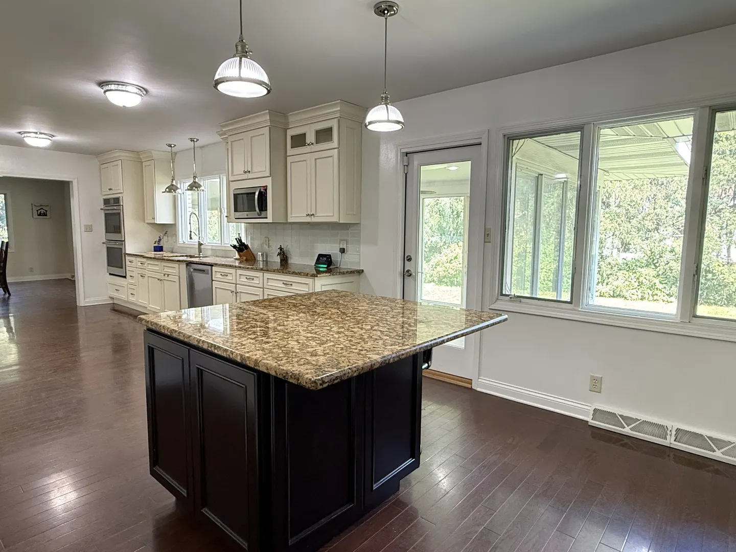 402 W Le Fevre Road IL