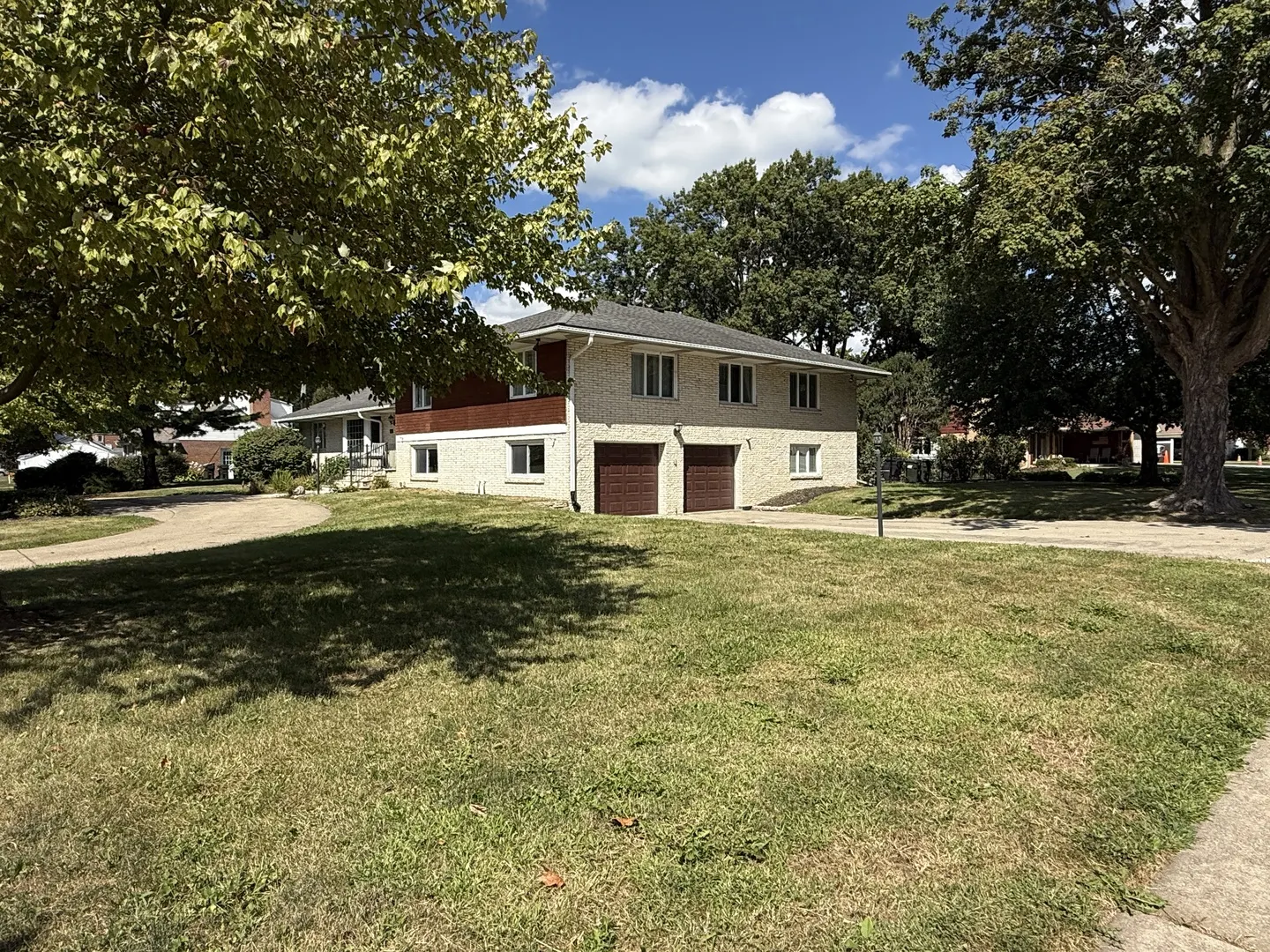402 W Le Fevre Road IL