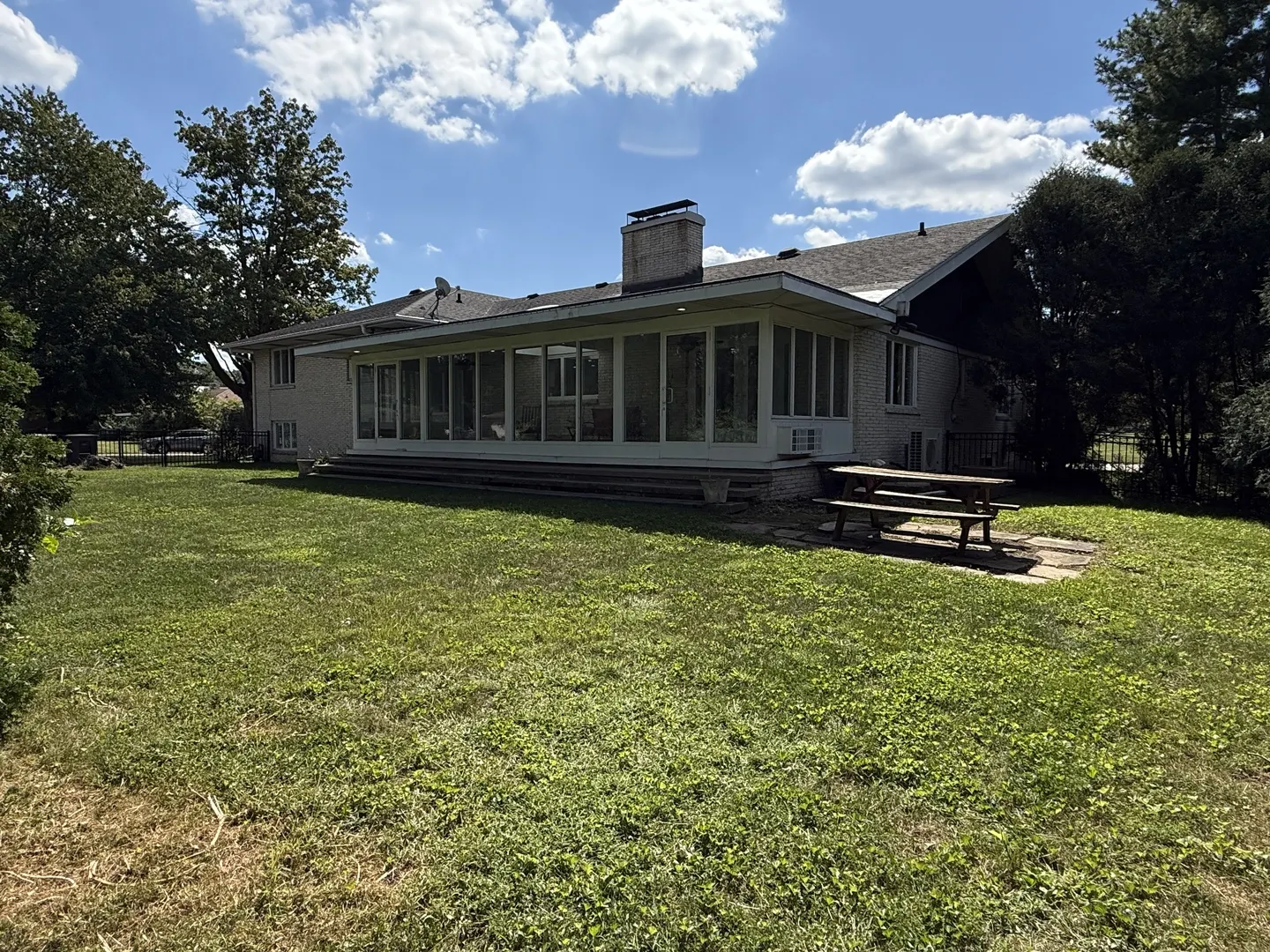 402 W Le Fevre Road IL