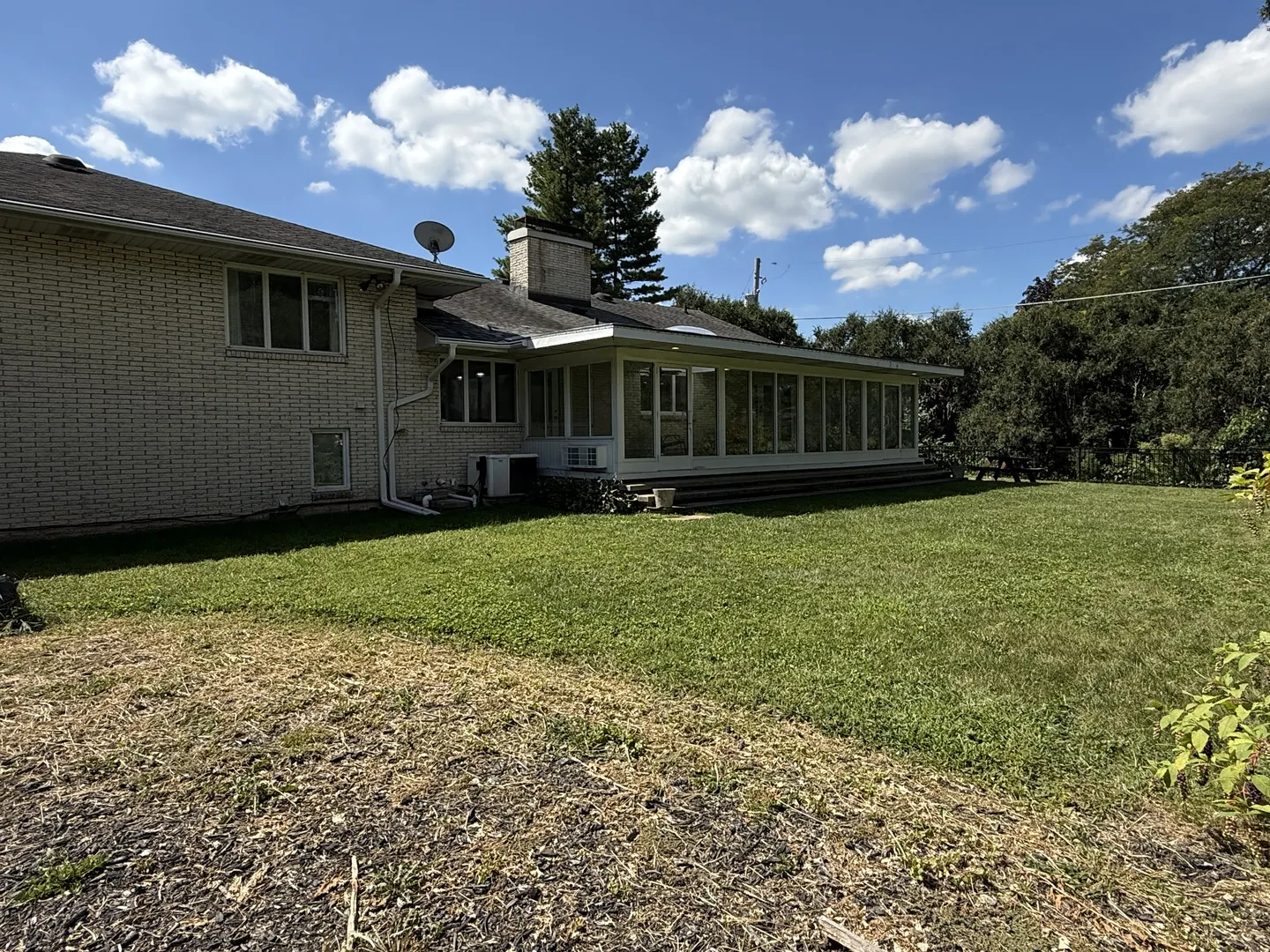 402 W Le Fevre Road IL
