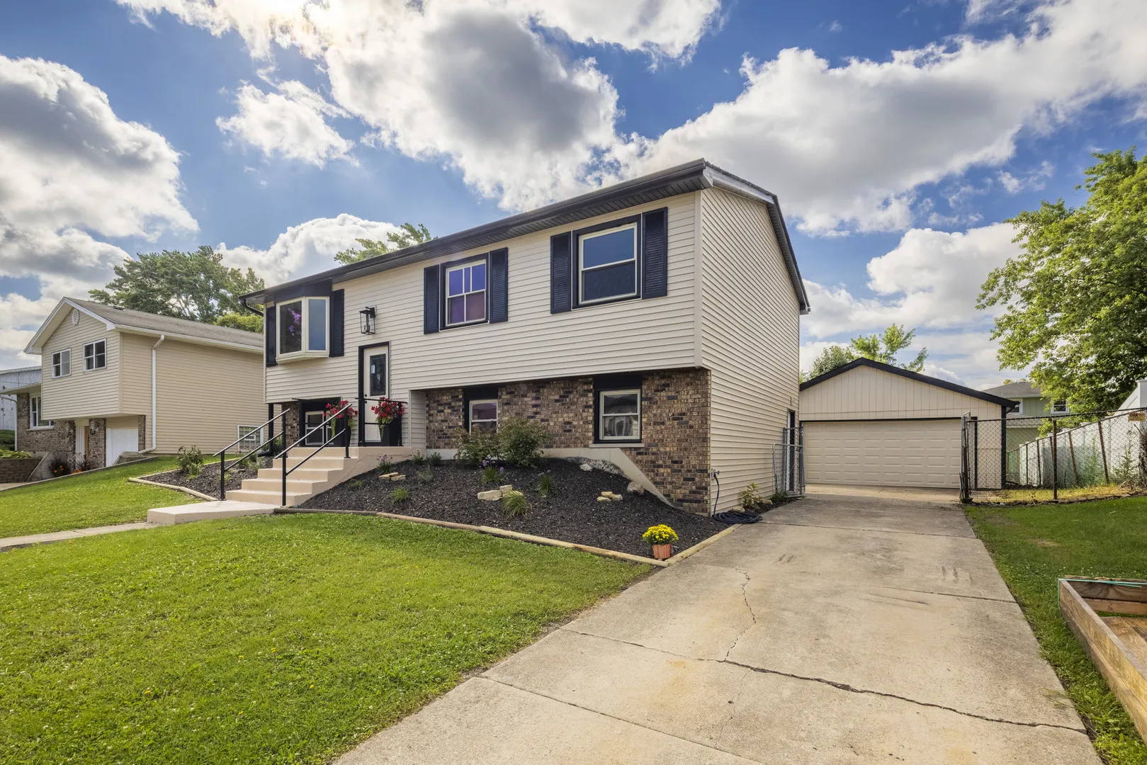 7727 166th Street IL
