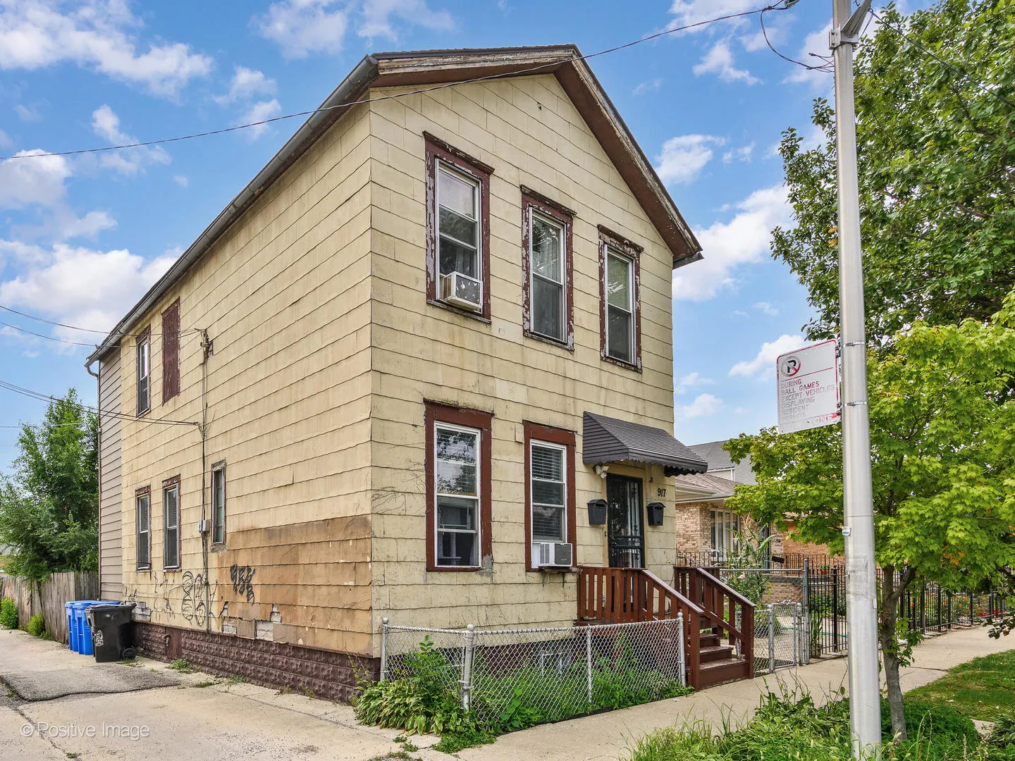 917 W 34th Place IL