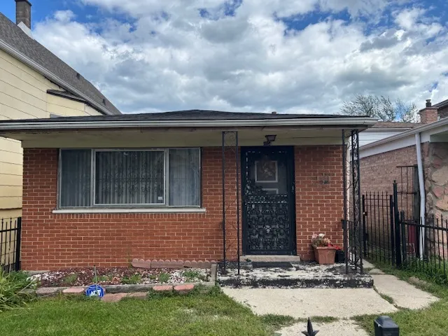 8051 S Escanaba Avenue IL