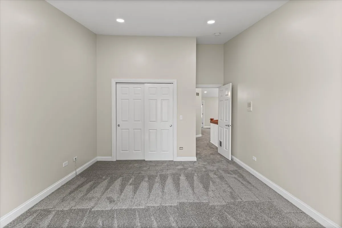 108 Santa Fe Lane IL