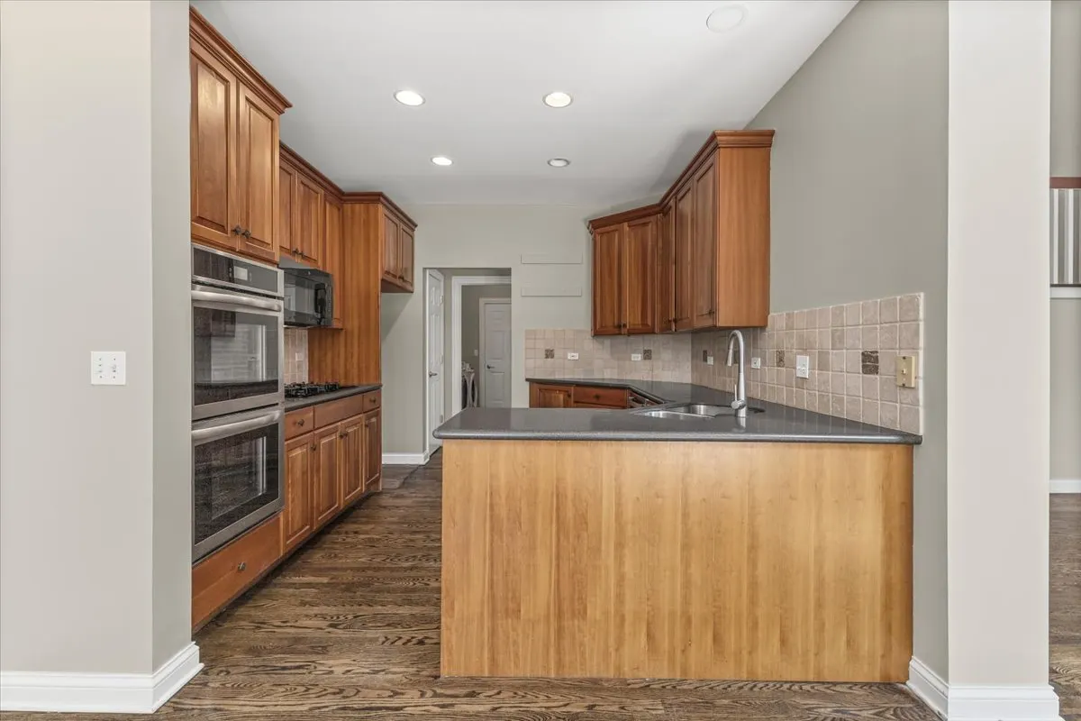 108 Santa Fe Lane IL