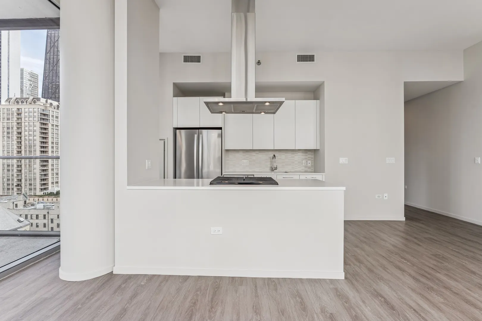8 E Huron Street 1405 IL