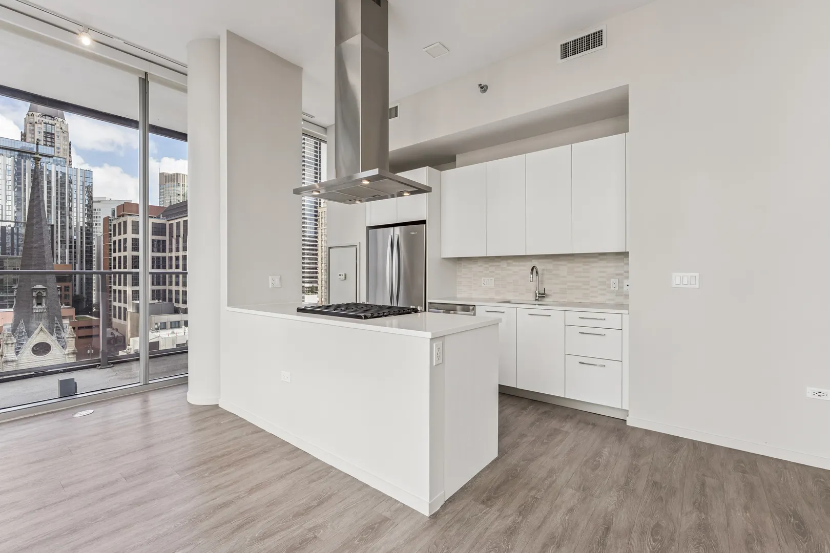 8 E Huron Street 1405 IL