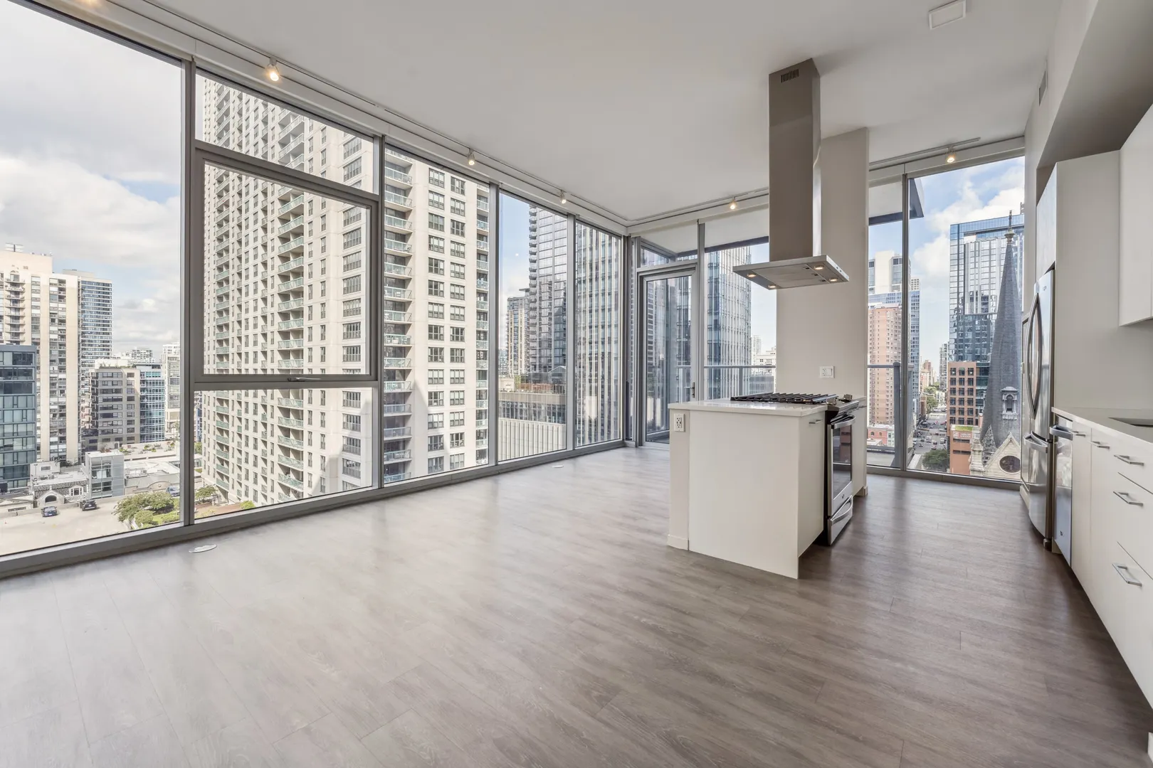 8 E Huron Street 1405 IL