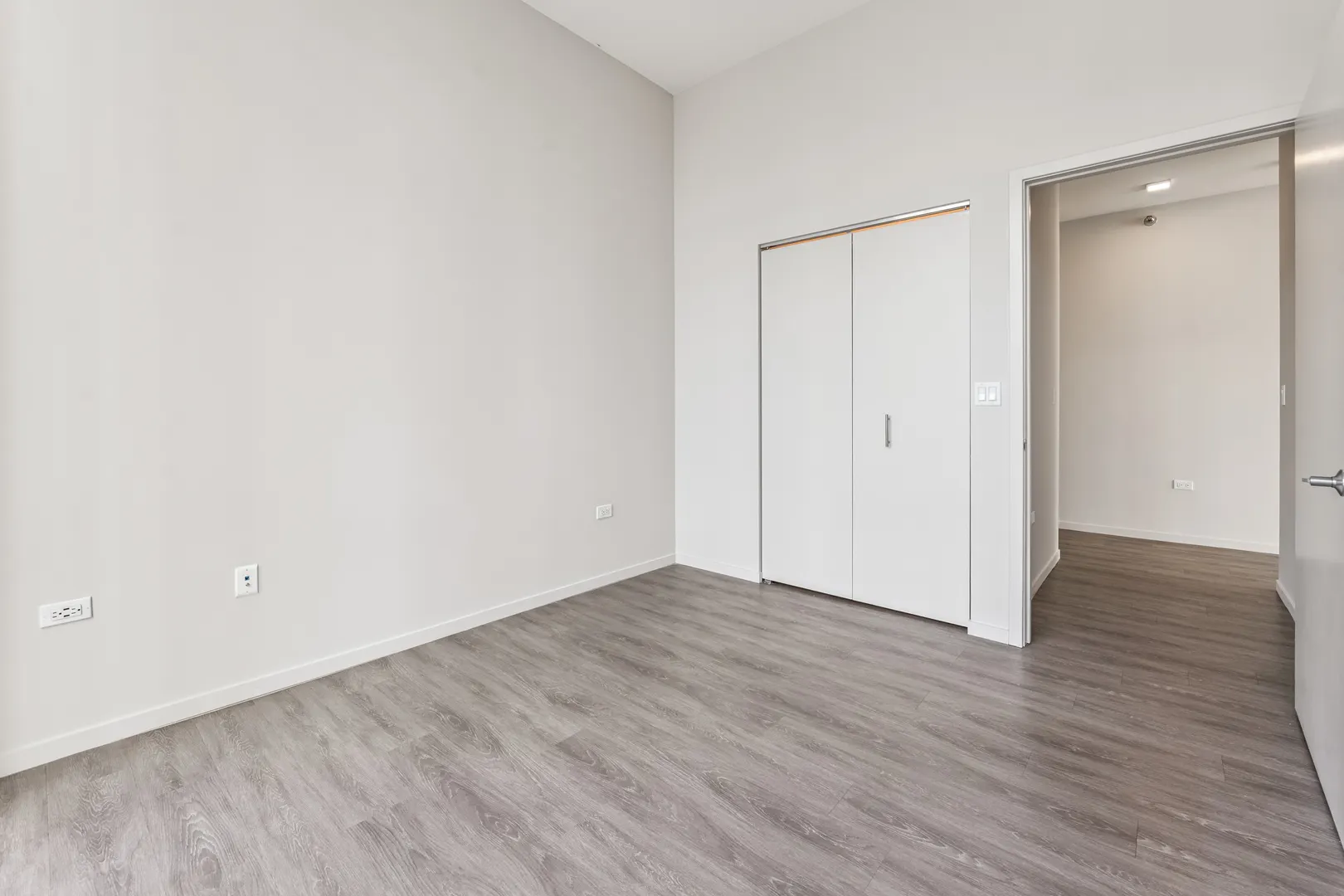 8 E Huron Street 1405 IL