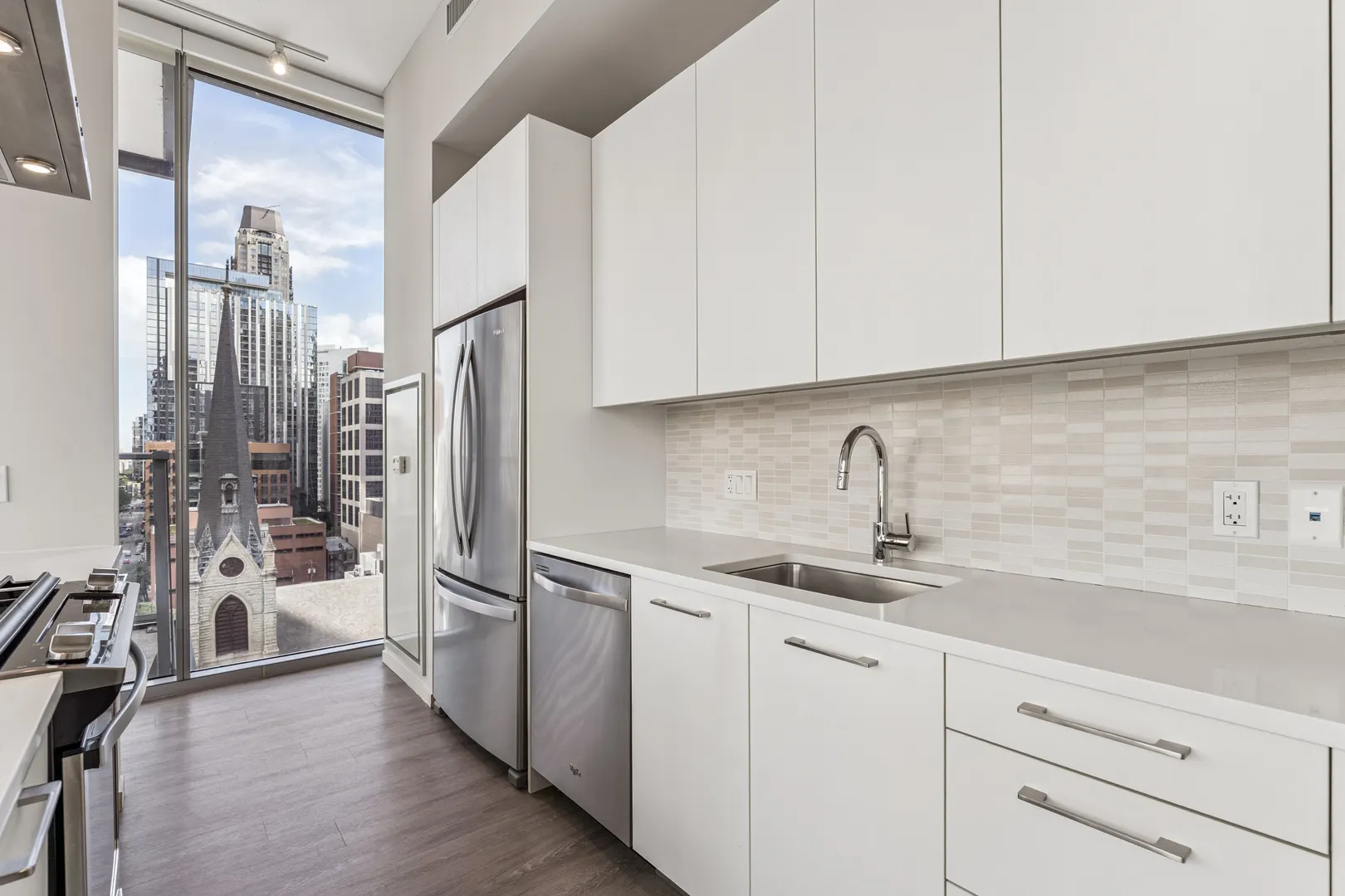 8 E Huron Street 1405 IL
